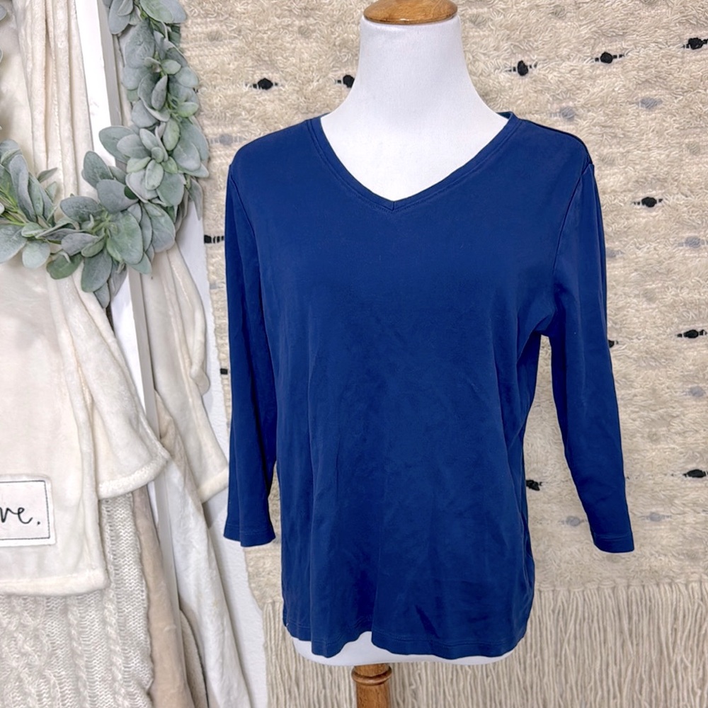 L.L. Bean Women's Deep Blue V-Neck 3/4 sleeve Blouse size M